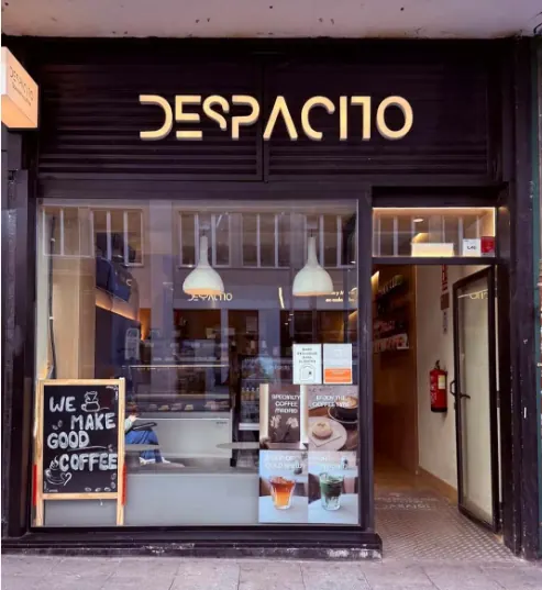 Fachada de Despacito Specialty Coffee en Madrid